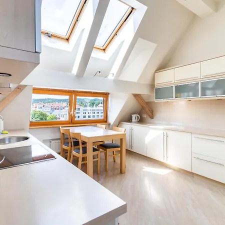 Coastal Style Two-level Victus Near Pier By Renters Apartment Sopot