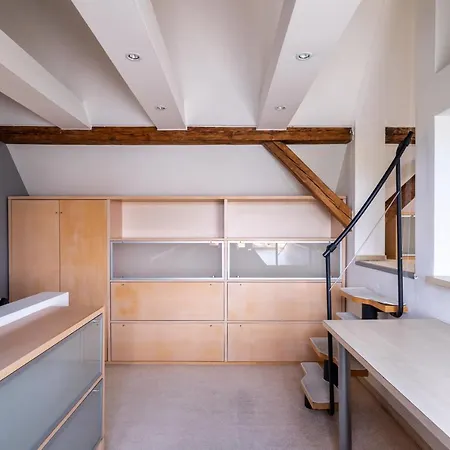 Apartment Coastal Style Two-level Victus Near Pier By Renters *